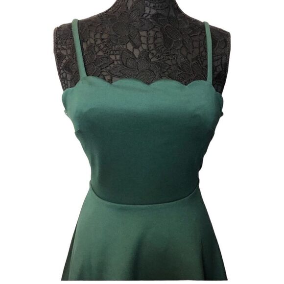 NWT Xtraordinary Pretty Women Green Short Dress Wavy Front Design Double Skirt - Picture 2 of 9
